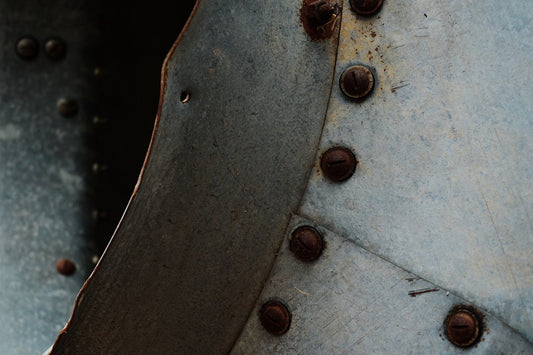 Kiedy wybrać nitowanie zamiast spawania?